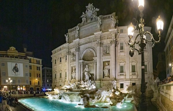 UN NUOVO IMPIANTO DI ILLUMINAZIONE PER LA FONTANA DI TREVI