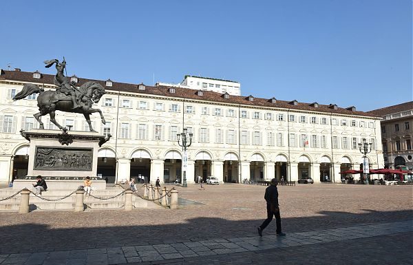 INTESA SANPAOLO, 100 MILIARDI PER LE PICCOLE E MEDIE IMPRESE ITALIANE