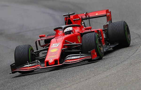 DOPPIETTA FERRARI AL GP DI SINGAPORE, VETTEL DAVANTI A LECLERC