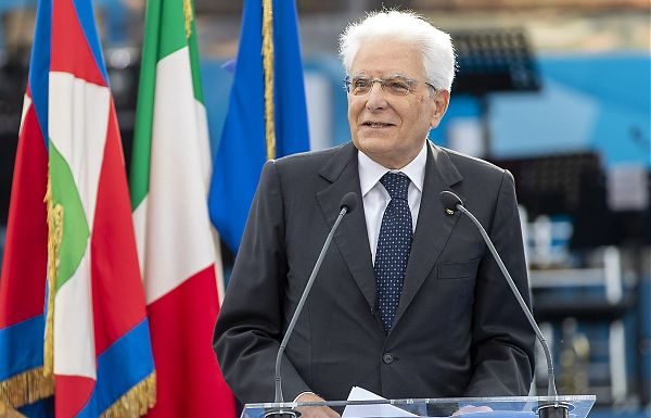 MATTARELLA “ITALIA È SOLIDALE E NON TRADIRÀ I SUOI VALORI”