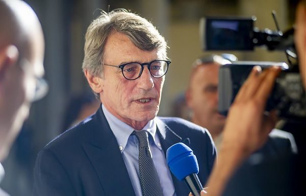 UE, SASSOLI “L’ACCORDO SUI MIGRANTI VA ALLARGATO”