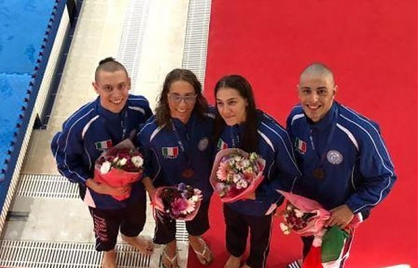 NUOTO PINNATO: EUROJRS, BRONZO ITALIA NELLA 4X100 PINNE MISTA