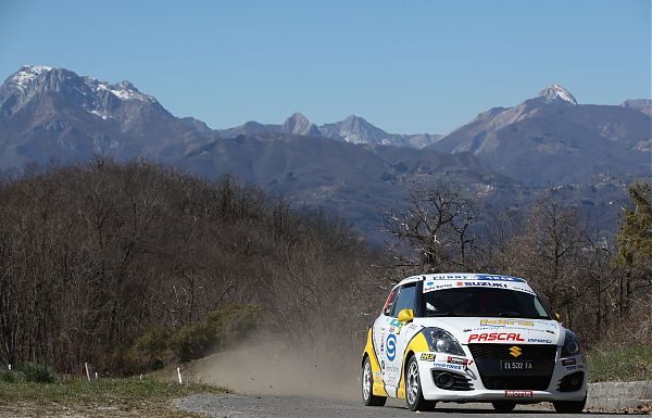NOVE EQUIPAGGI AL VIA IN SALENTO PER SUZUKI RALLY CUP