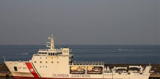 QUARTO GIORNO SULLA DICIOTTI PER 150 MIGRANTI