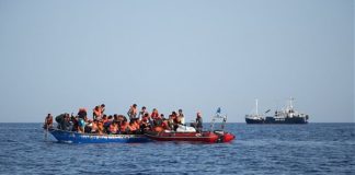 A POZZALLO 47 MIGRANTI, 44 SOCCORSI DA ALAN KURDI