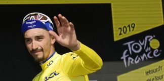 CAPOLAVORO TRENTIN, ALAPHILIPPE RESTA LEADER