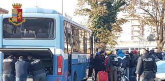SGOMBERATO PRESIDIO BAOBAB, SALVINI ESULTA