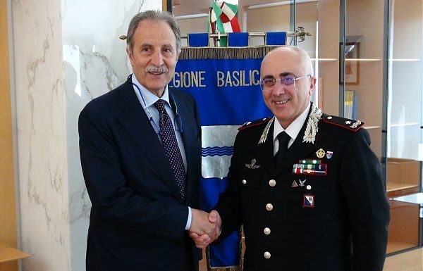 BARDI INCONTRA GENERALE DEI CARABINIERI CASTELLO