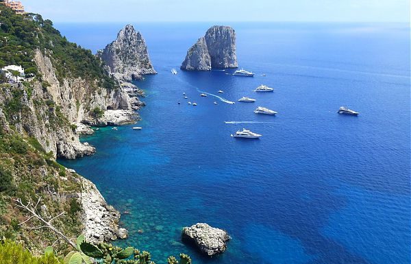 IMMOBILI E TURISMO, CAPRI SUPERSTAR PREZZI