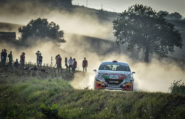 PEUGEOT COMPETITION TOP 208, CIUFFI NUOVO LEADER