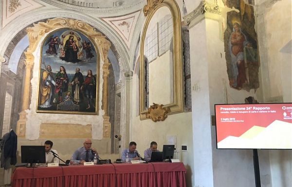 NEL 2018 RACCOLTA CARTA E CARTONE +4%