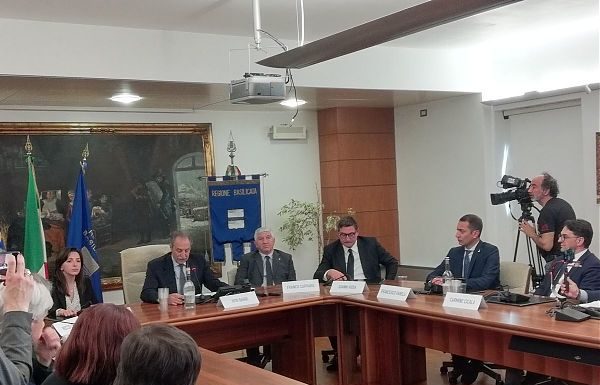 BARDI UFFICIALIZZA SQUADRA GOVERNO, FANELLI VICEPRESIDENTE