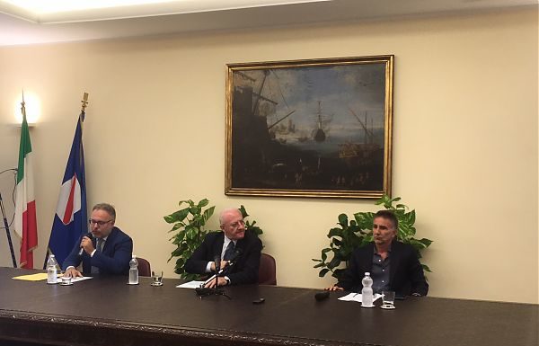 DE LUCA “EAV ASSUME 350 PERSONE,UN RISANAMENTO ECCEZIONALE”