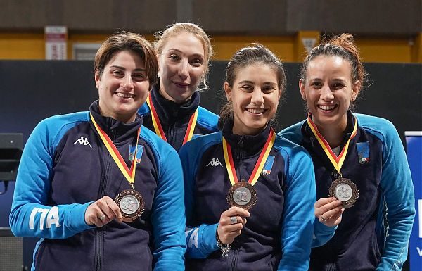 AZZURRE DELLA SCIABOLA TERZE A ORLEANS