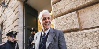 ROBERTO FORMIGONI VA AI DOMICILIARI