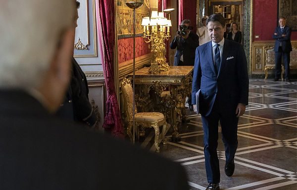 IL CONTE II E I NODI DA SCIOGLIERE NEL PAESE