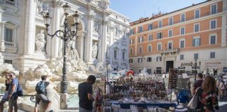 VIA LE BANCARELLE DAL CENTRO STORICO DI ROMA
