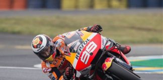 VINALES DAVANTI AD ASSEN, FRATTURA PER LORENZO