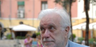 I 90 ANNI DI LUCIANO DE CRESCENZO