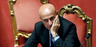MINNITI “MI CANDIDO ALLA SEGRETERIA”