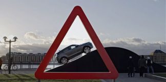 EVOQUE, CAPACITA’ 4X4 E TECNOLOGIE INTELLIGENTI