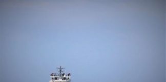 OCEAN VIKING, SBARCATI A LAMPEDUSA 82 MIGRANTI