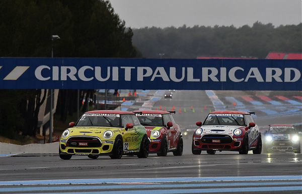 A ZARPELLON GARA2 SOTTO LA PIOGGIA A LE CASTELLET