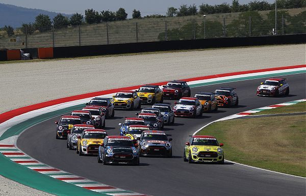 THOMAS BIAGI VINCE GARA 2 AL MUGELLO