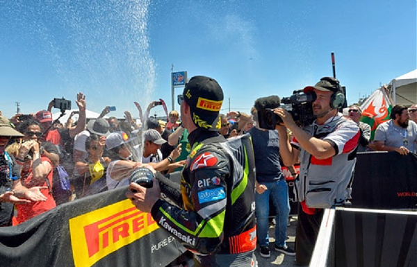 REA VINCE SU KAWASAKI GARA 1 DEL GP USA