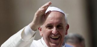 L’AQUILA, PAPA FRANCESCO “PREGO PER LE VITTIME”