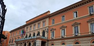 MENINGITE, QUINDICENNE MUORE A ROMA