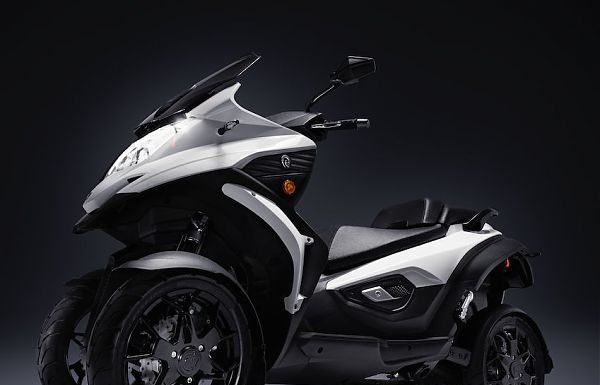 QUADRO E LOJACK PER SICUREZZA VEICOLI DA REMOTO