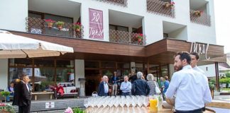 SPORTHOTEL TYROL FESTEGGIA 50 ANNI