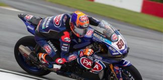 SUPERBIKE, IN GRAN BRETAGNA OK VAN DER MARK