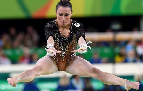 A BAKU MORI D’ARGENTO E FERRARI DI BRONZO