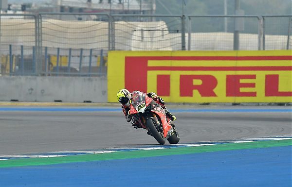 RECORD PISTA THAILANDIA PREMIA LAVORO PIRELLI