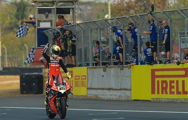 SUPERBIKE, BAUTISTA FA BOTTINO PIENO ANCHE IN THAILANDIA
