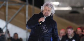 GRILLO “VOLANO GLI AVVOLTOI”