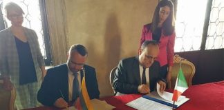 BIENNALE DI VENEZIA, BONISOLI FIRMA BILATERALI CON OMOLOGHI