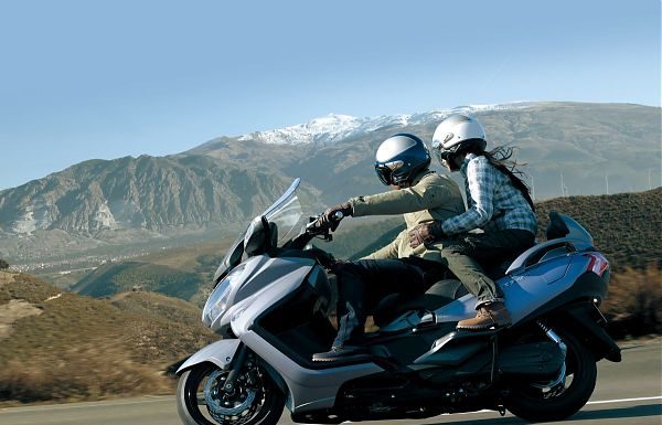 CON SUZUKI IL 2019 SU DUE RUOTE PARTE ALLA GRANDE