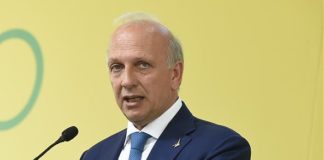 BUSSETTI FIRMA RICHIESTA AL MEF PER ASSUNZIONE 58.627 DOCENTI