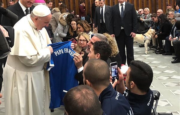 NAZIONALE CALCIO AMPUTATI RICEVUTA DAL PAPA