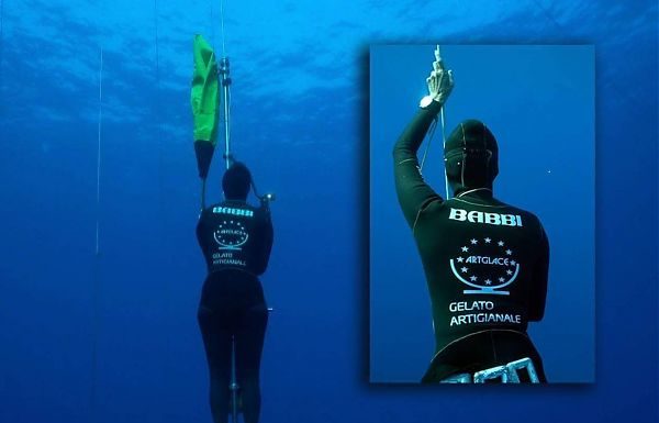 APNEA: CARRATURO NUOVO RECORD MONDIALE – 115 METRI