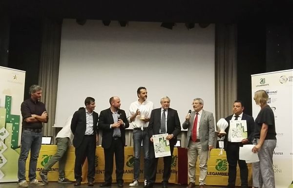 ALBANO LAZIALE, MOLFETTA E ACI CASTELLO COMUNI RICICLONI PLASTICA