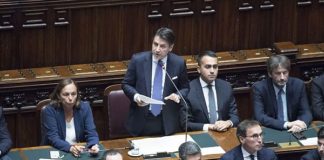 CONTE OTTIENE LA FIDUCIA DELLA CAMERA