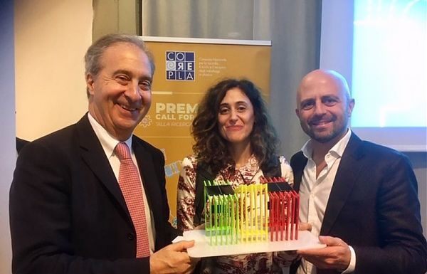 PREMIA 4 IDEE PER IL RICICLO DELLA PLASTICA