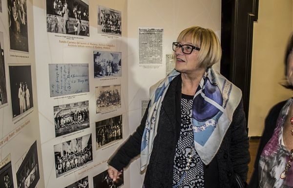 D’AMELIO INAUGURA A NAPOLI LA MOSTRA “ACCOGLIERE”