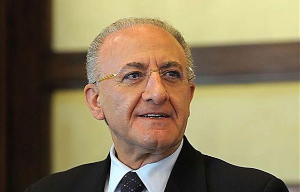 RAID OSPEDALE PELLEGRINI, DE LUCA “GRAVISSIMO EPISODIO”