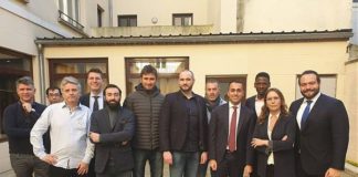 DI MAIO E DI BATTISTA INCONTRANO I GILET GIALLI