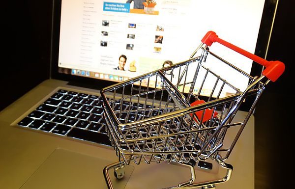 ECOMMERCE, IN ITALIA VALE 27,4 MILIARDI